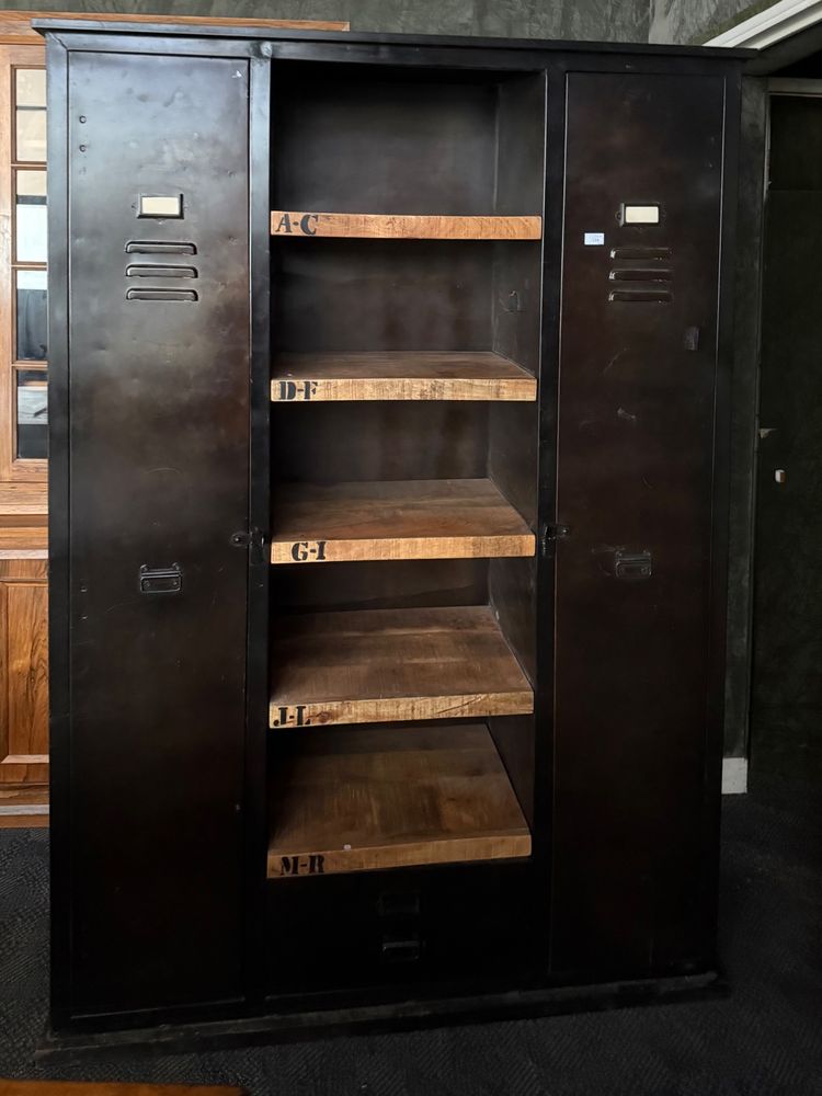 Industrial cabinet