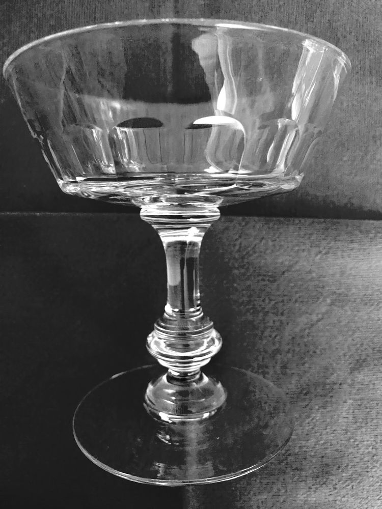 9 coupes à Champagne en cristal
