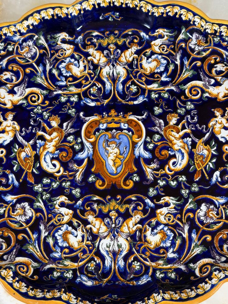 Gien-Steinguttablett, Renaissance-Kollektion, 20. Jahrhundert