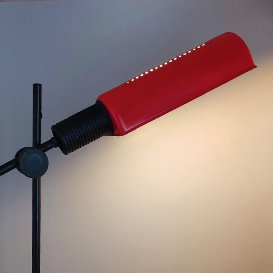 1970 Beautiful red table lamp by Veneta Lumi. Made in Italy