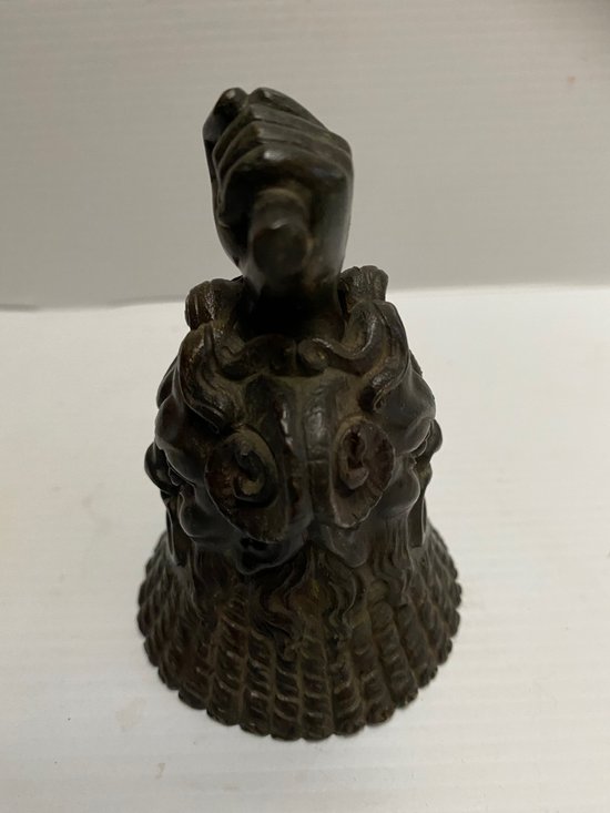 CLOCHETTE EN BRONZE 