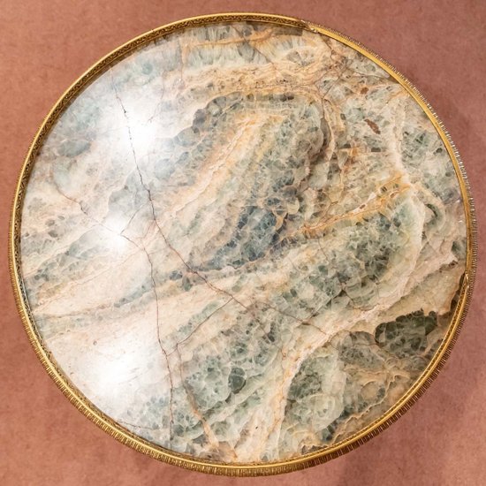 Tavolo con piedistallo rotondo in stile Weisweiler del XIX secolo