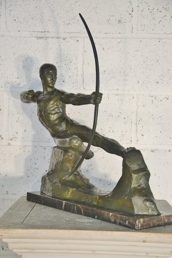 Art Déco in bronzo con patina verde "arciere" di Victor DEMANET