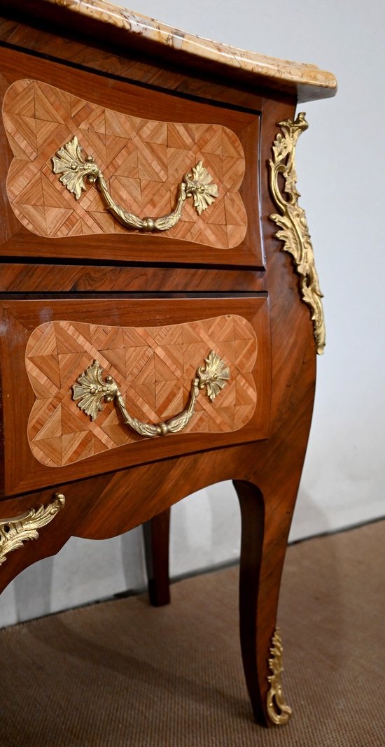 Commode Sauteuse, style Transition Louis XIV / Louis XV – Fin XIXe