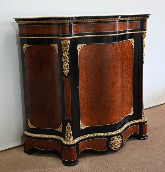 Buffet d’appui en Loupe de Thuya, époque Napoléon III – Milieu XIXe