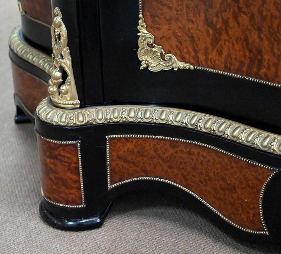 Buffet d’appui en Loupe de Thuya, époque Napoléon III – Milieu XIXe