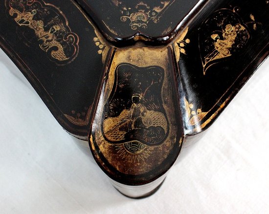 Travel box with Japanese decoration, Napoleon III period - Mid 19th century