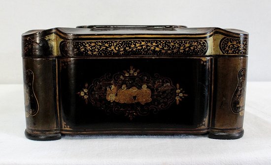 Travel box with Japanese decoration, Napoleon III period - Mid 19th century