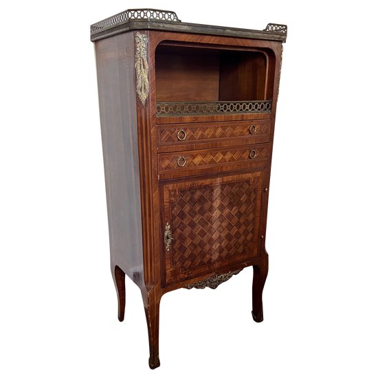 Petite commode de cabinet en marqueterie de style Louis XV