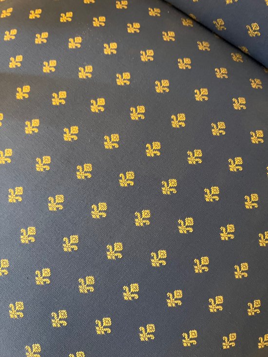 Fauteuil voltaire bleu avec fleur de lys