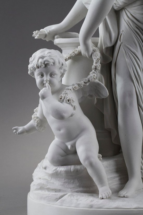 Cookie "Love disarmed by a Vestal" after Louis-Simon Boizot