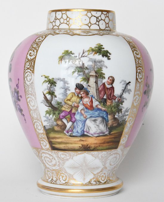 Pair of covered vases in Dresden porcelain the workshop of Helena Wolfsohn