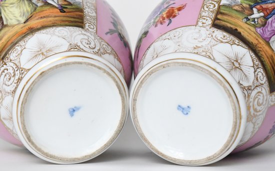 Pair of covered vases in Dresden porcelain the workshop of Helena Wolfsohn