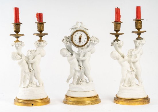 A porcelain cookie and gilded bronze set End of XIXth Century