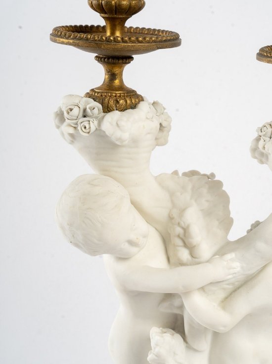A porcelain cookie and gilded bronze set End of XIXth Century