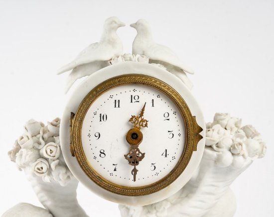 A porcelain cookie and gilded bronze set End of XIXth Century