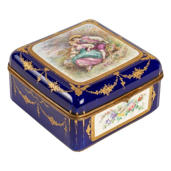 Blue Porcelain Box Late 19th Century