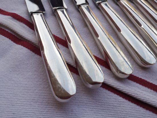7 couteaux de table modèle style "vieux paris" orfèvrerie Tétard Frères