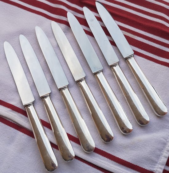 7 couteaux de table modèle style "vieux paris" orfèvrerie Tétard Frères