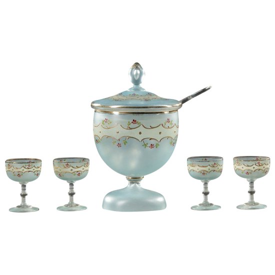 Bol De Punch Et Verre