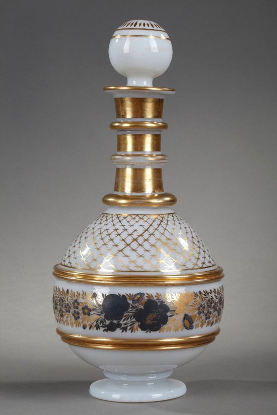 Service dit "verre d'eau" en opaline à décor Desvignes, Charles X