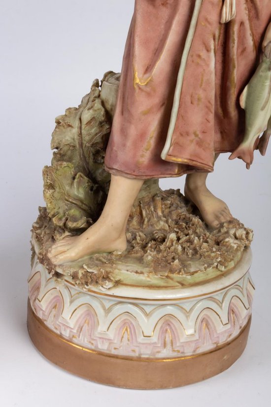 Vendeur d’eau et femme revenant de la pêche. Royal Dux Bohemia, première moitié XXème
