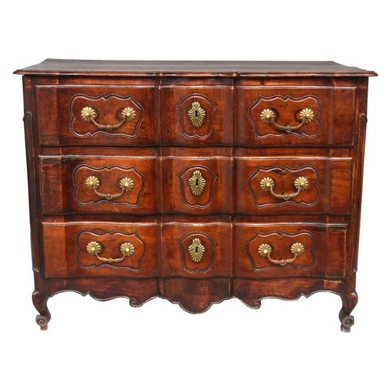 Commode Arbalète Galbée  Noyer époque XVIIIème