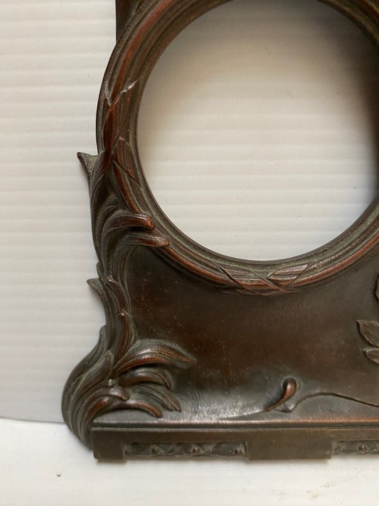 CADRE EN BRONZE FONDU PATINÉ 