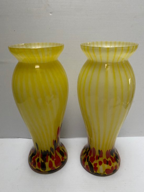 PAIRE DE VASE DE PANTIN