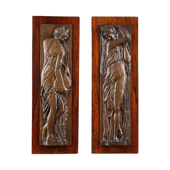 Coppia di bassorilievi, "Donne che trasportano acqua".