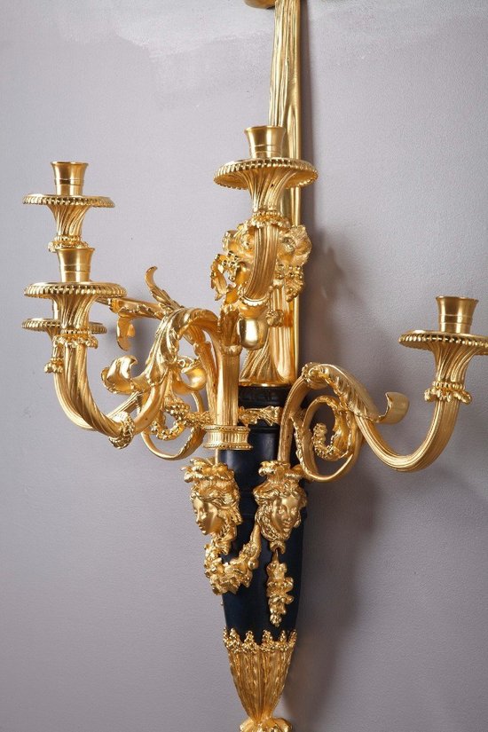 Monumentale Paire d'Appliques De Style Louis XVI d'Après Thomire
