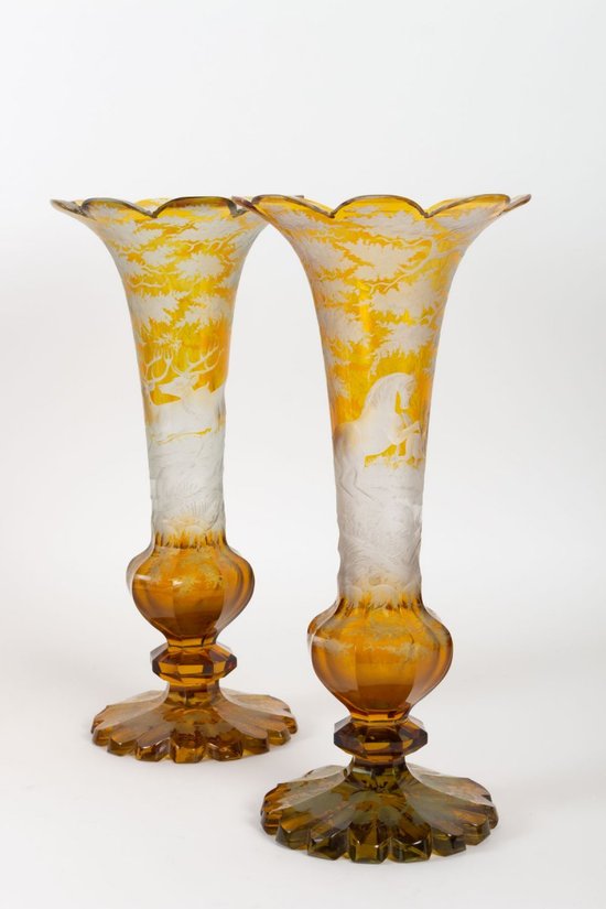 Paire De Vases En Cristal De Bohème Grave XIXème Siècle