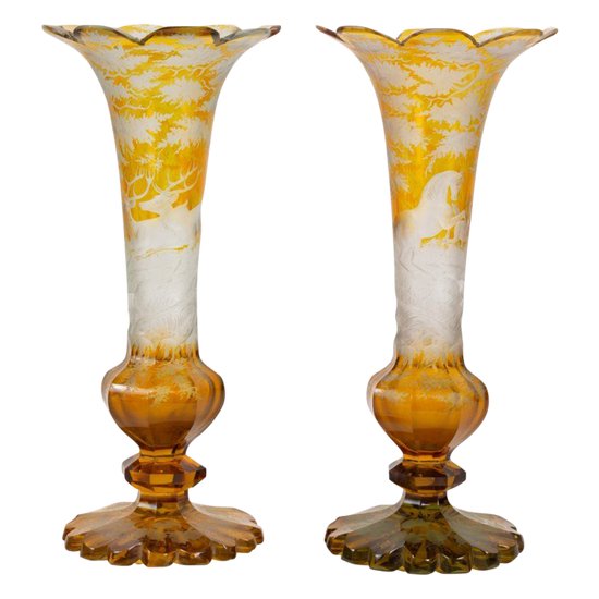 Paire De Vases En Cristal De Bohème Grave XIXème Siècle