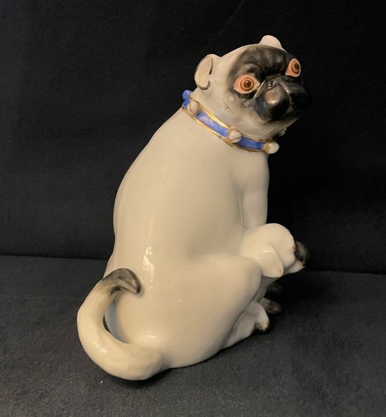 Pug and her little one in porcelain. Samson after Meissen