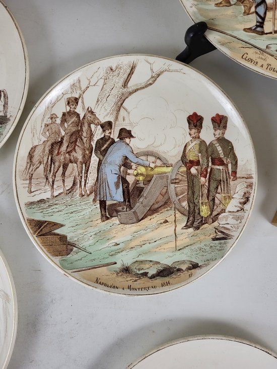 Series of 10 plates Creil and Montereau "Our military glories".