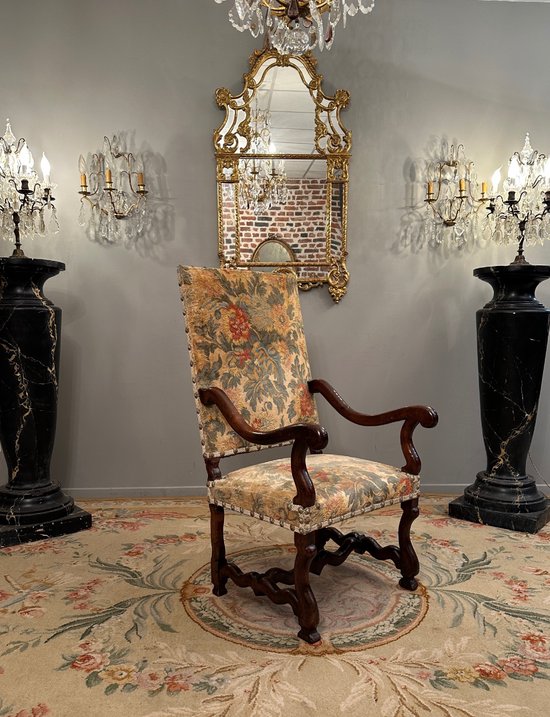 Fauteuil En Noyer d'Epoque Louis XIII XVIIème Siècle