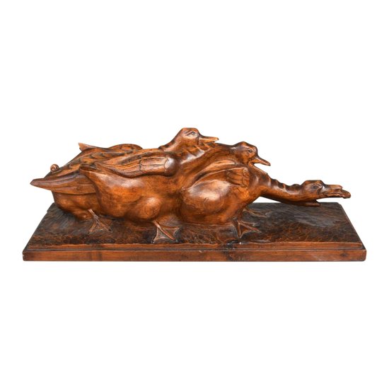 Oies Se Disputant Une Grenouille Par H Petrilly Sculpture En Bois Art Déco