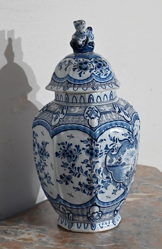Delft earthenware vase - Early XXth century