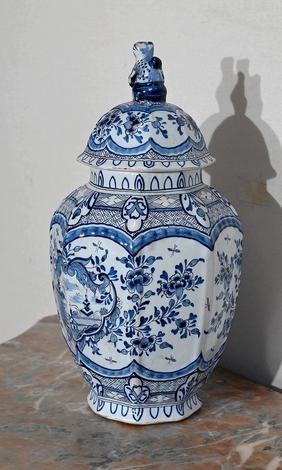 Delft earthenware vase - Early XXth century