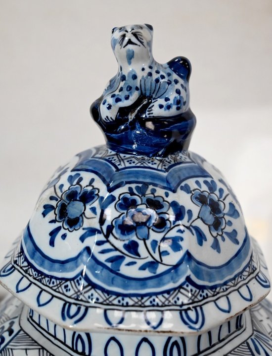 Delft earthenware vase - Early XXth century