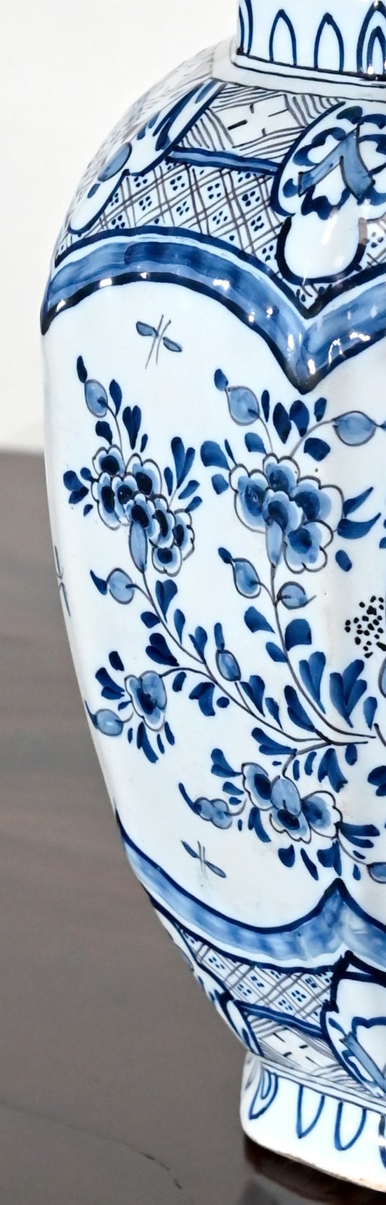 Delft earthenware vase - Early XXth century