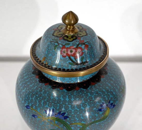 Cloisonné enamel and bronze vase, Japan - Late 19th century
