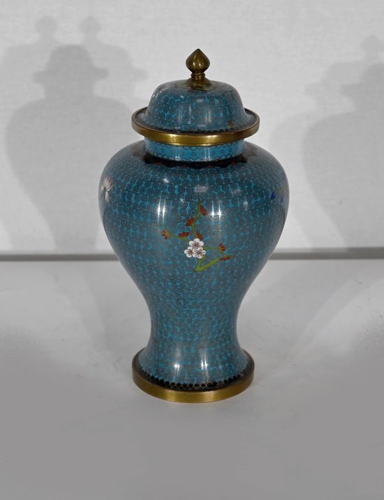 Cloisonné enamel and bronze vase, Japan - Late 19th century