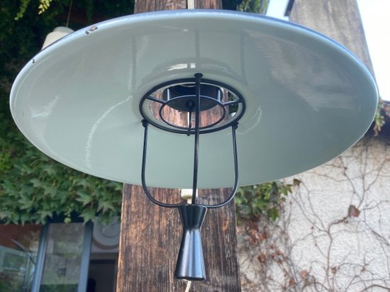 Offset Wall Lamp A Against Scandinavian Weight