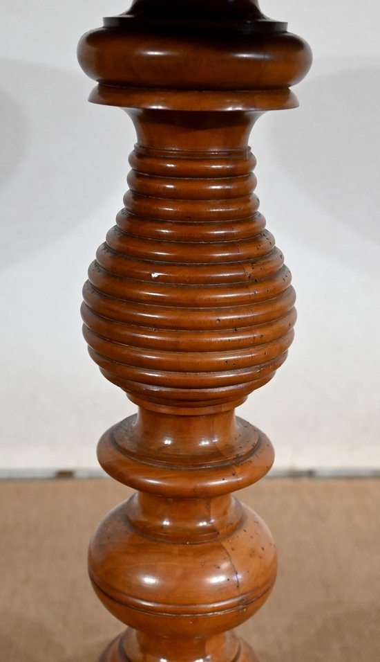 Solid Walnut Pedestal table, Louis Philippe style - 2nd half of the 19th century