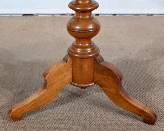 Solid Walnut Pedestal table, Louis Philippe style - 2nd half of the 19th century