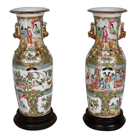 Pair of Baluster Vases in Chinese Porcelain - Late 19th century