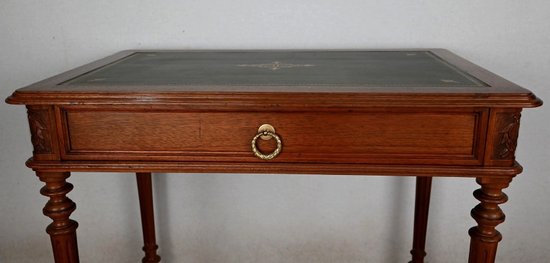 Petit Bureau en Acajou, style Louis XVI – 1900