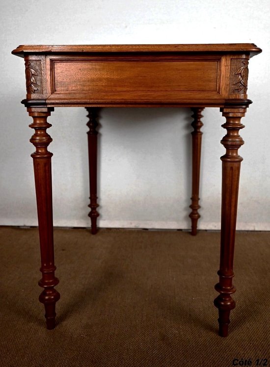 Petit Bureau en Acajou, style Louis XVI – 1900