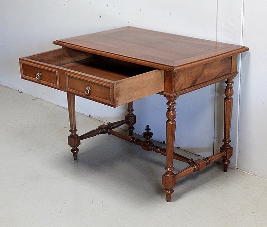 Petite Table Bureau en Noyer massif – 1920